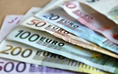Euro bleibt unter 1,12 US-Dollar: Gründe gibt es viele